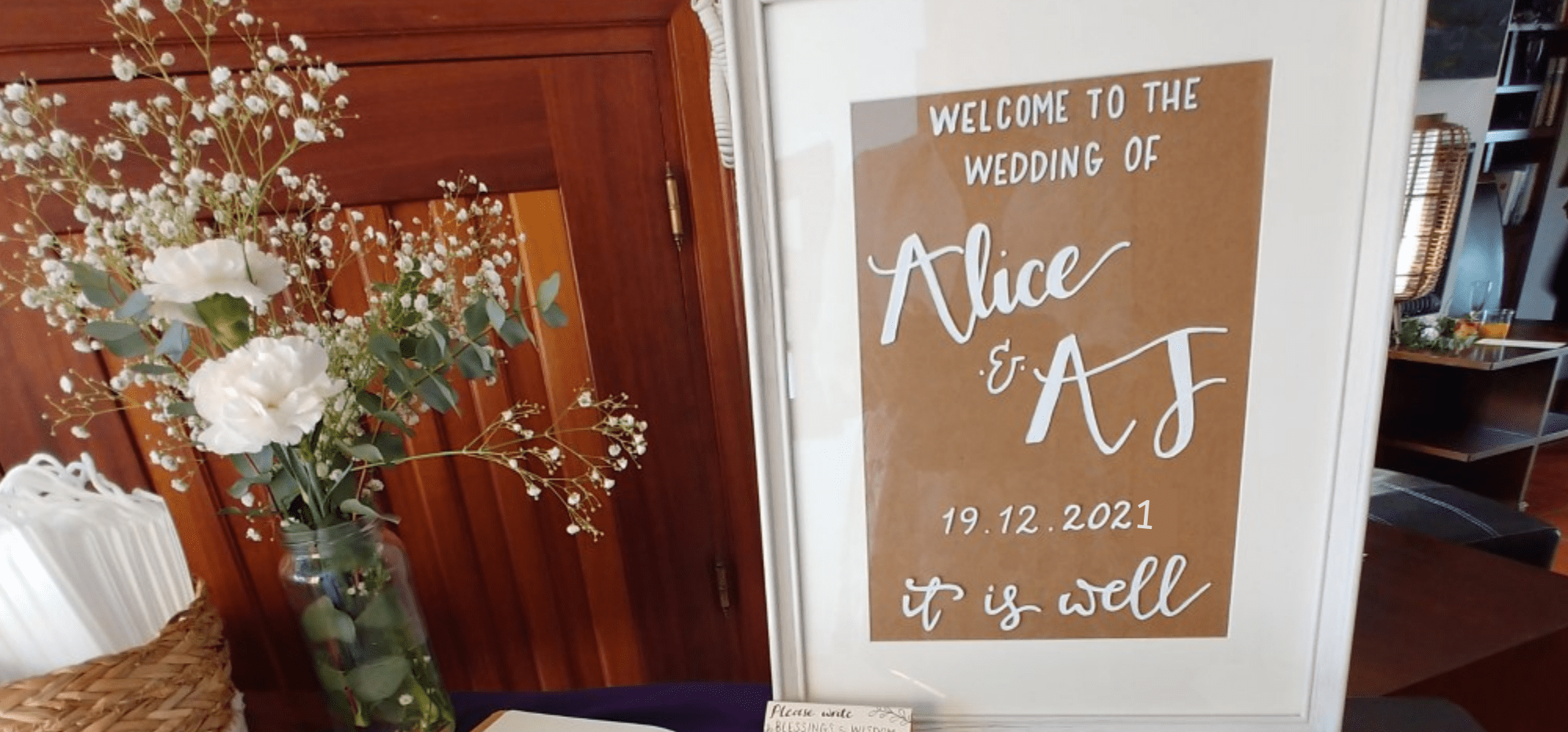 Alice's Wedding Welcome Table